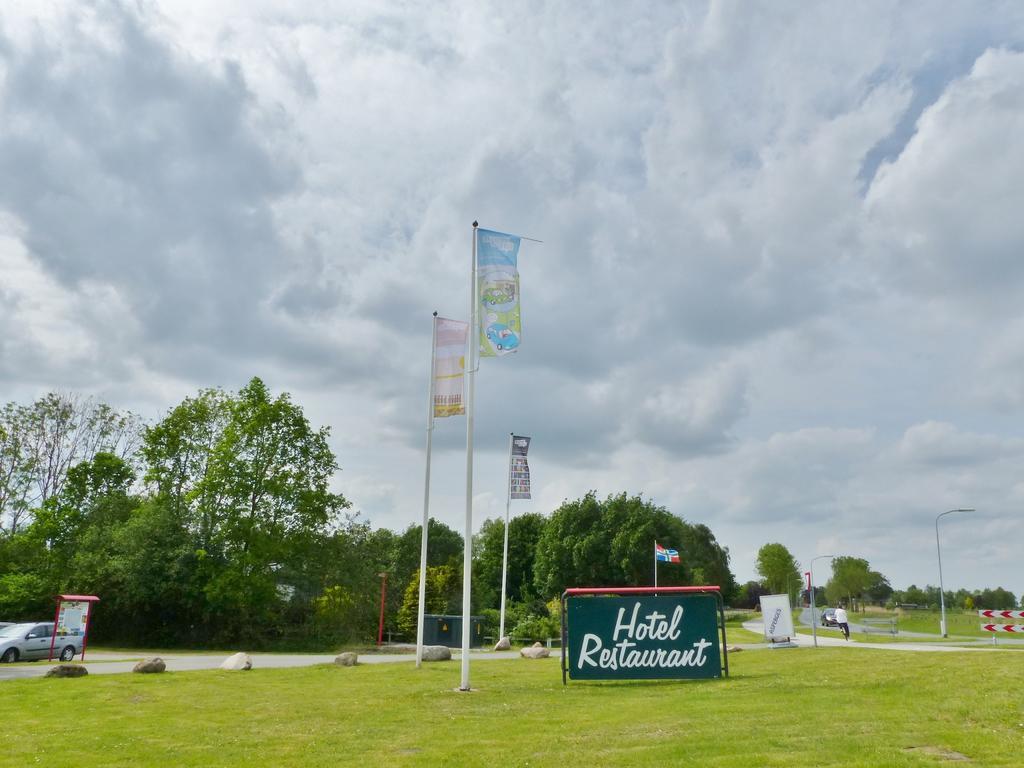 Hotel In Den Stallen Winschoten Exterior photo